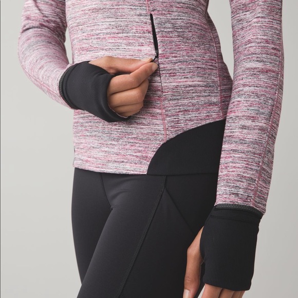 Lululemon Runderful 1/2 Zip - Picture 5 of 6